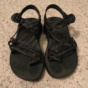 3 strap chacos with toe loop, women’s size 7